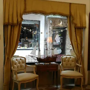 albergo-casa-peron.hotelslidodijesolo.com/